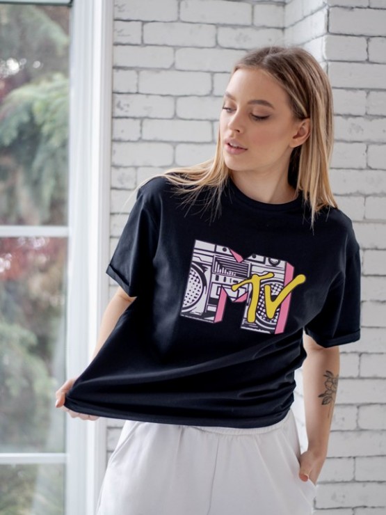 Жіноча футболка - оверсайз - чорна з принтом MTV 4