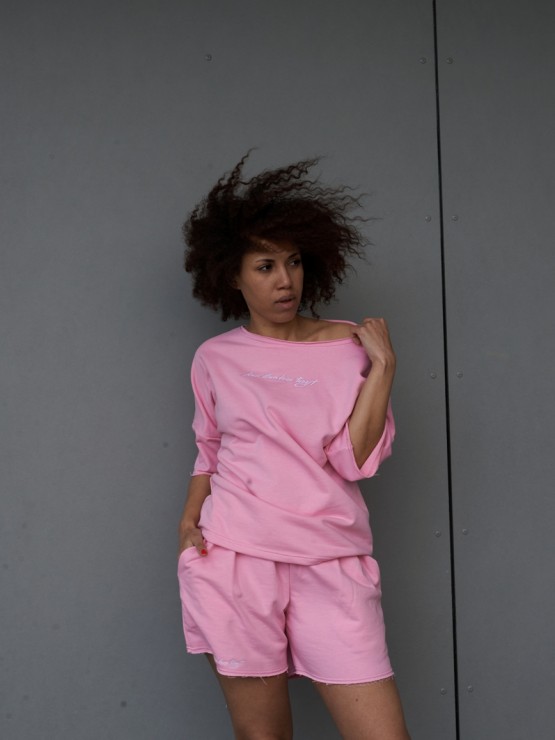 Костюм свободного кроя - Футболка, шорты - "София" - Розовый 9