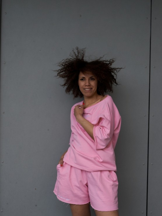 Костюм свободного кроя - Футболка, шорты - "София" - Розовый 10