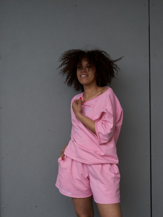 Костюм свободного кроя - Футболка, шорты - "София" - Розовый 11