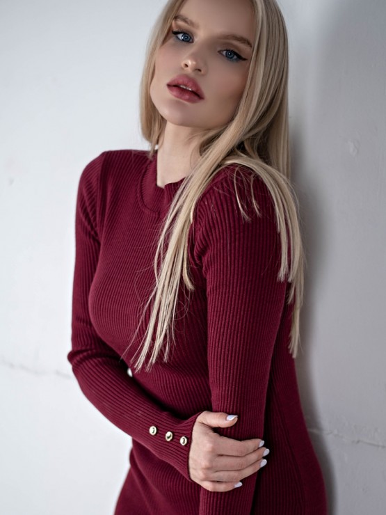 Сукня по фігурі - Виріз на спині - one size - Вишня - "Аїда" 3