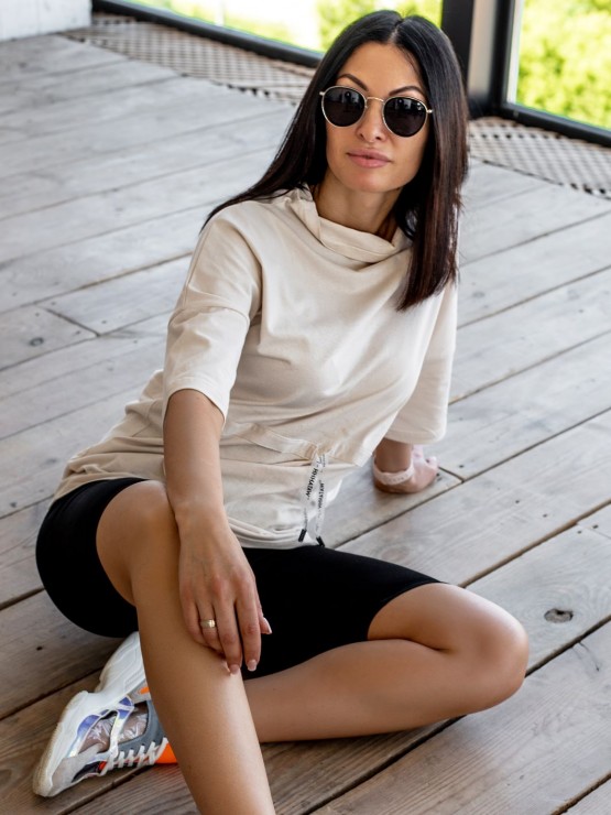 Женский комплект - футболка  с велосипендками - Бежевый 2